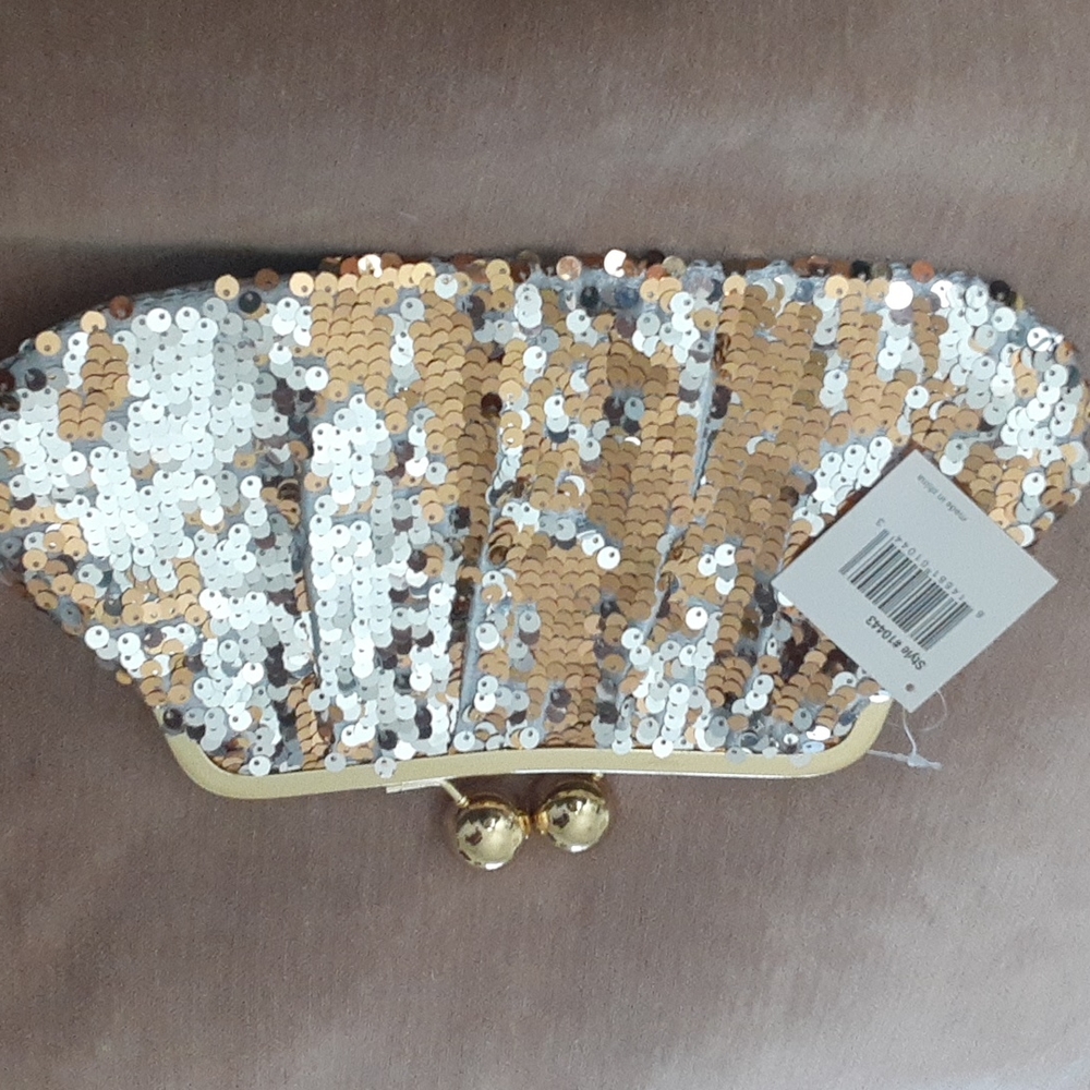 Clutch purse